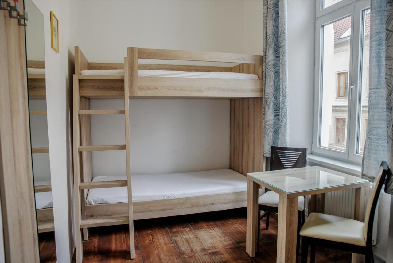 Cuba Bar & Hostel Ceske Budejovice Eksteriør billede