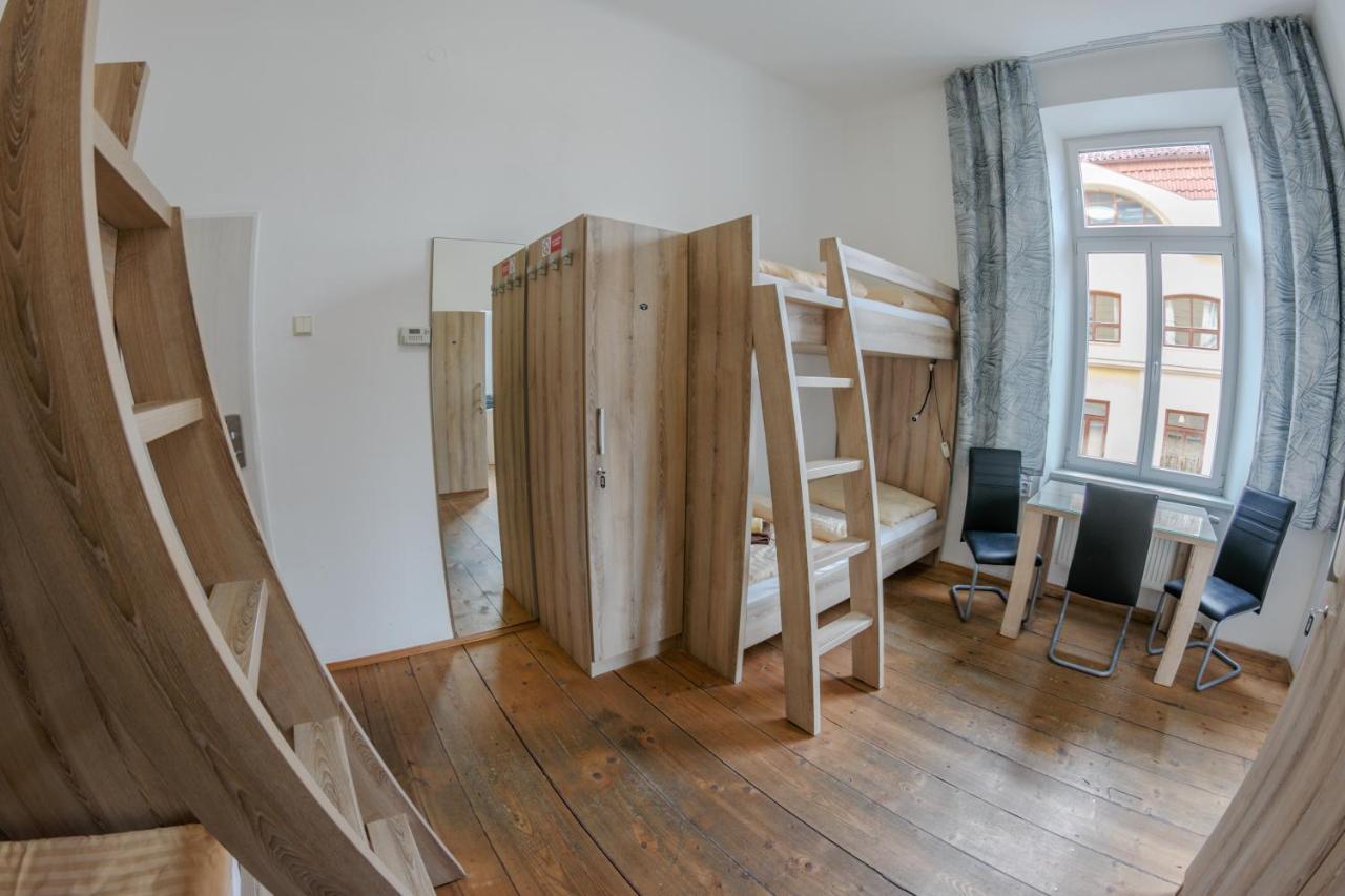 Cuba Bar & Hostel Ceske Budejovice Eksteriør billede