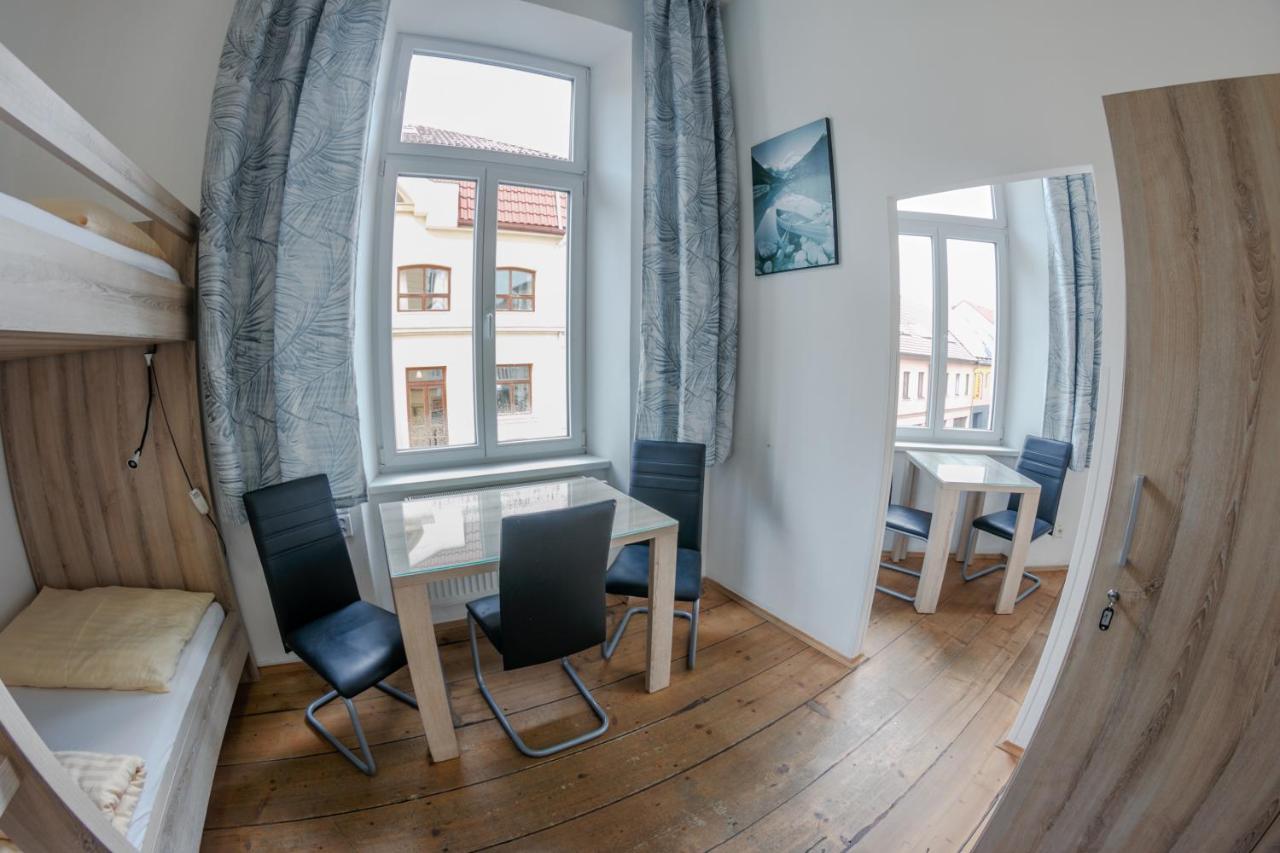 Cuba Bar & Hostel Ceske Budejovice Eksteriør billede