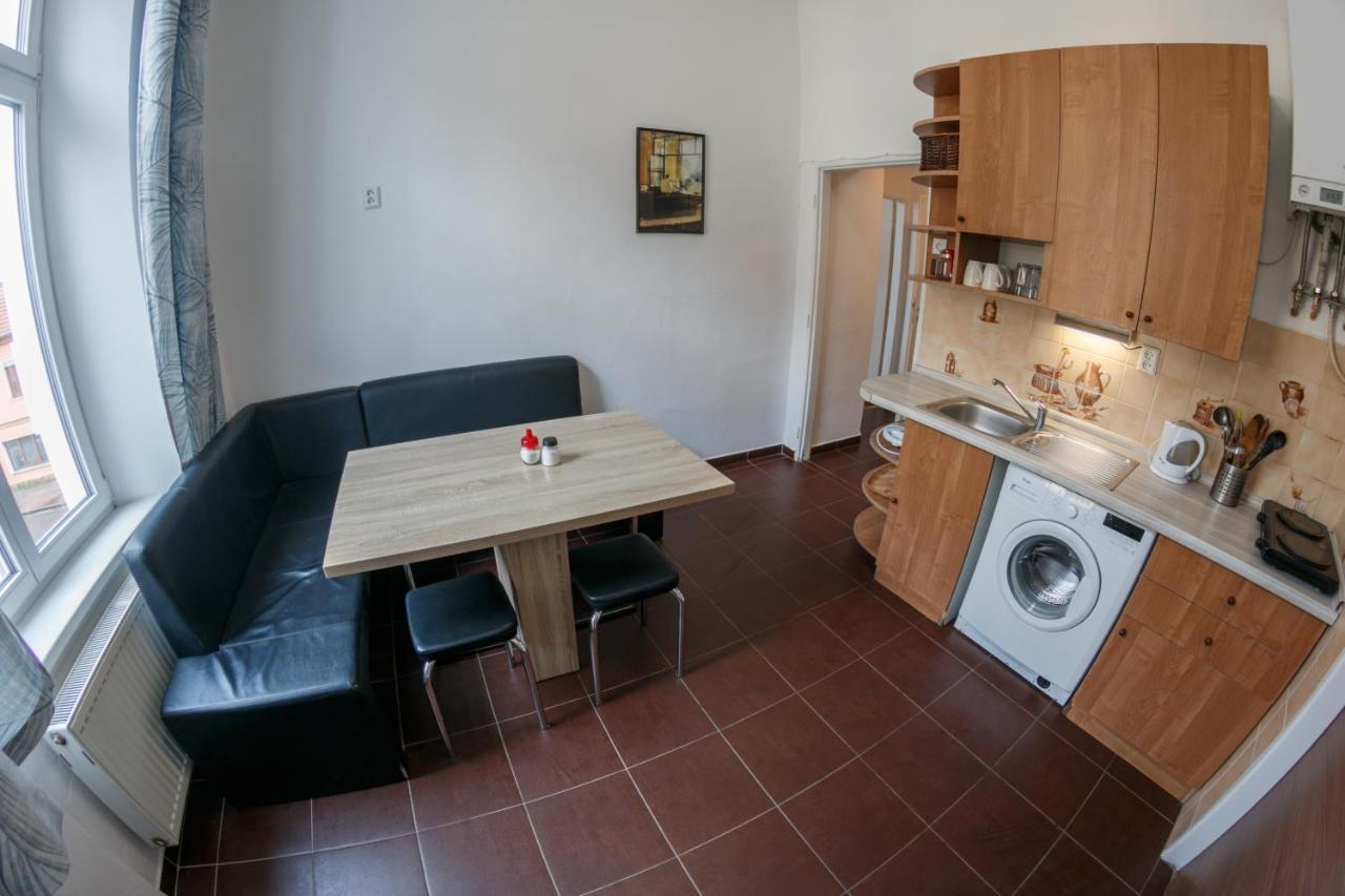 Cuba Bar & Hostel Ceske Budejovice Eksteriør billede