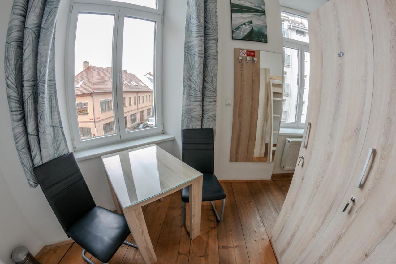 Cuba Bar & Hostel Ceske Budejovice Eksteriør billede