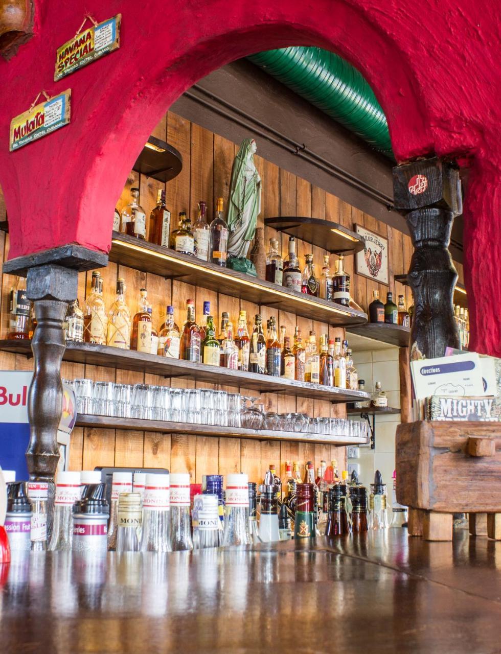Cuba Bar & Hostel Ceske Budejovice Eksteriør billede