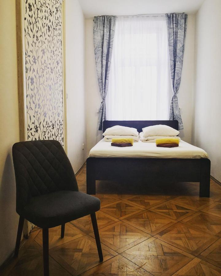Cuba Bar & Hostel Ceske Budejovice Eksteriør billede